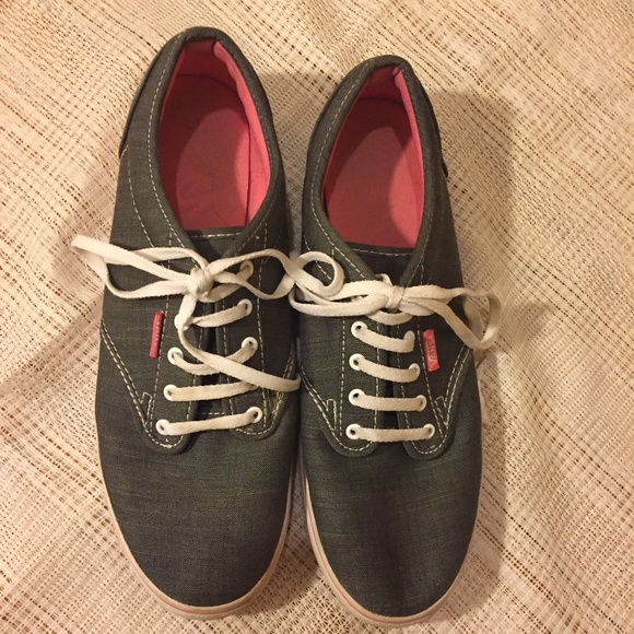 Vans Shoes - Women's Vans Size 9